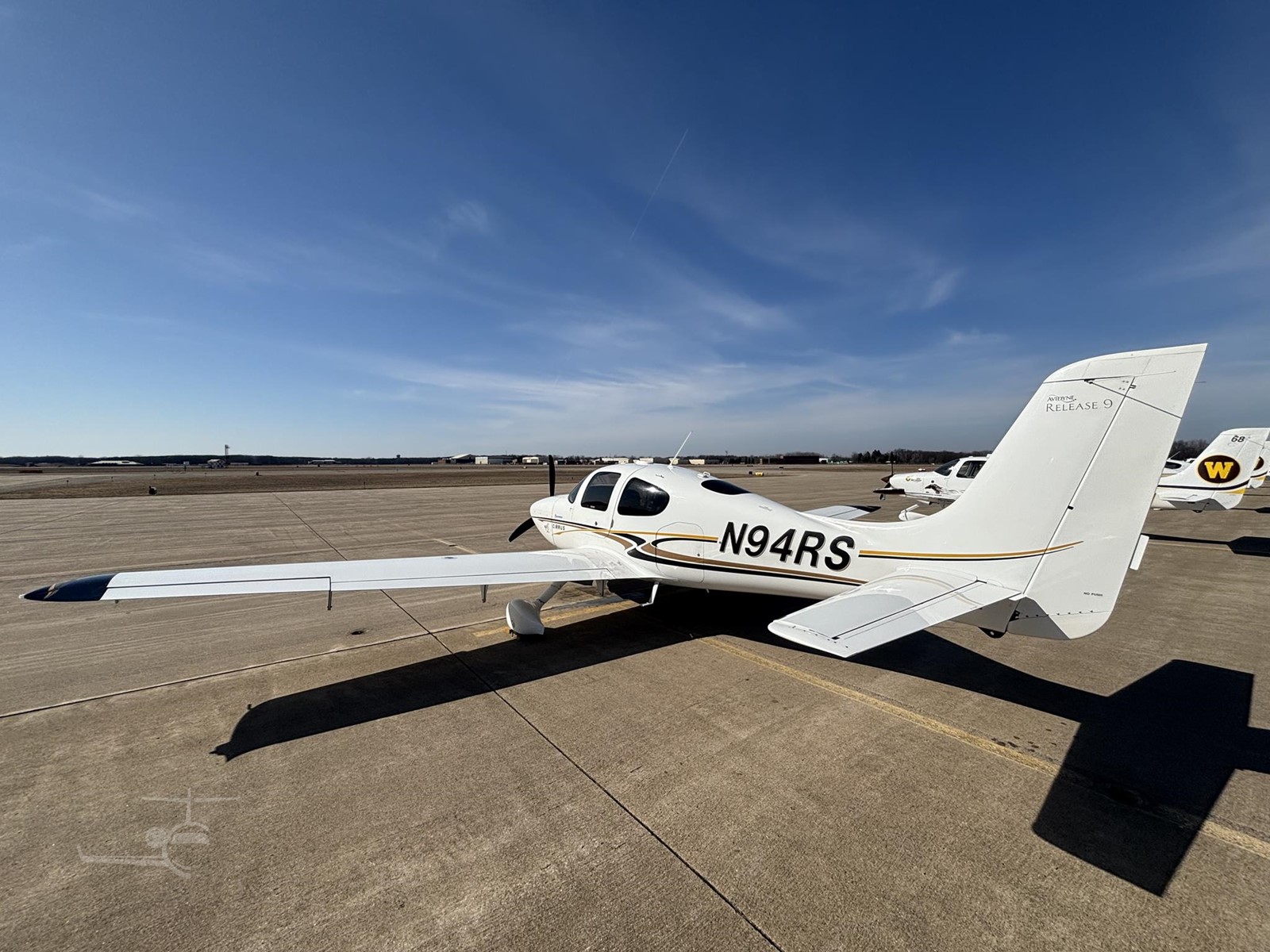 2006 Cirrus SR20-G2 N94RS on ramp